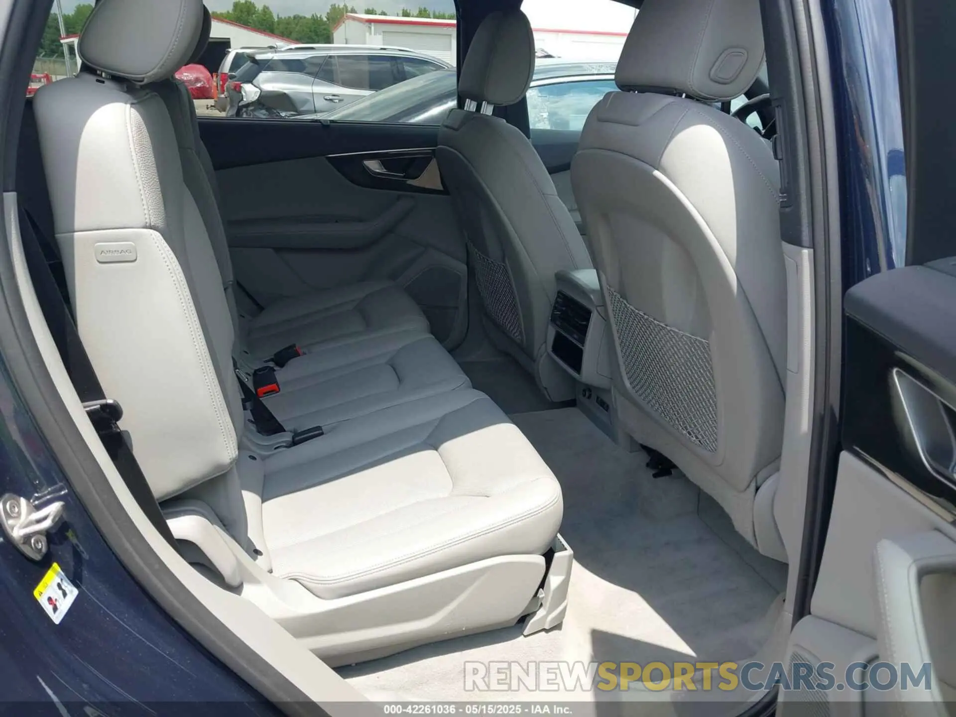 8 fotografías del automóvil dañado WA1LCBF73PD027257 AUDI Q7 2023