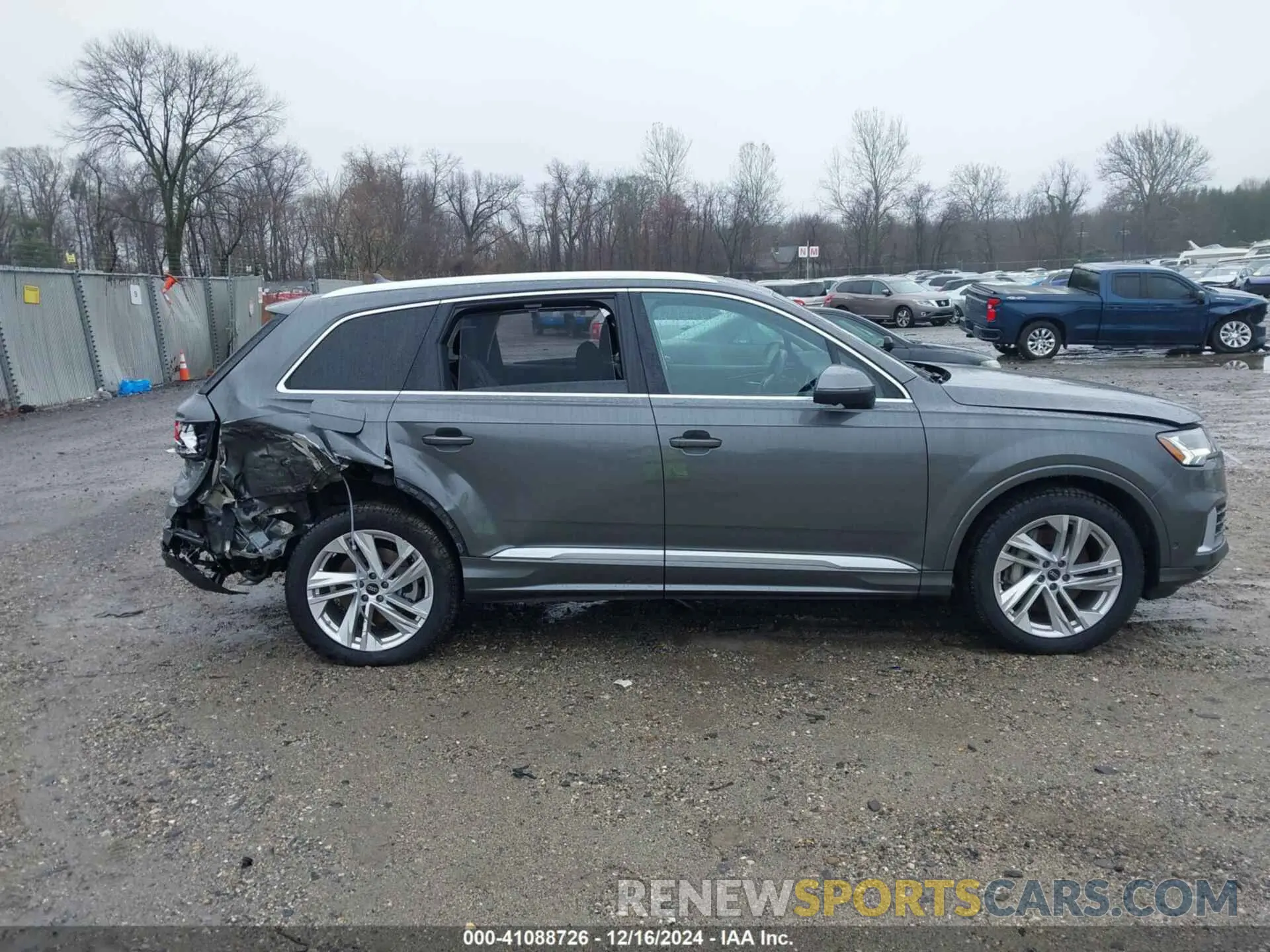 13 fotografías del automóvil dañado WA1LCBF75PD019550 AUDI Q7 2023