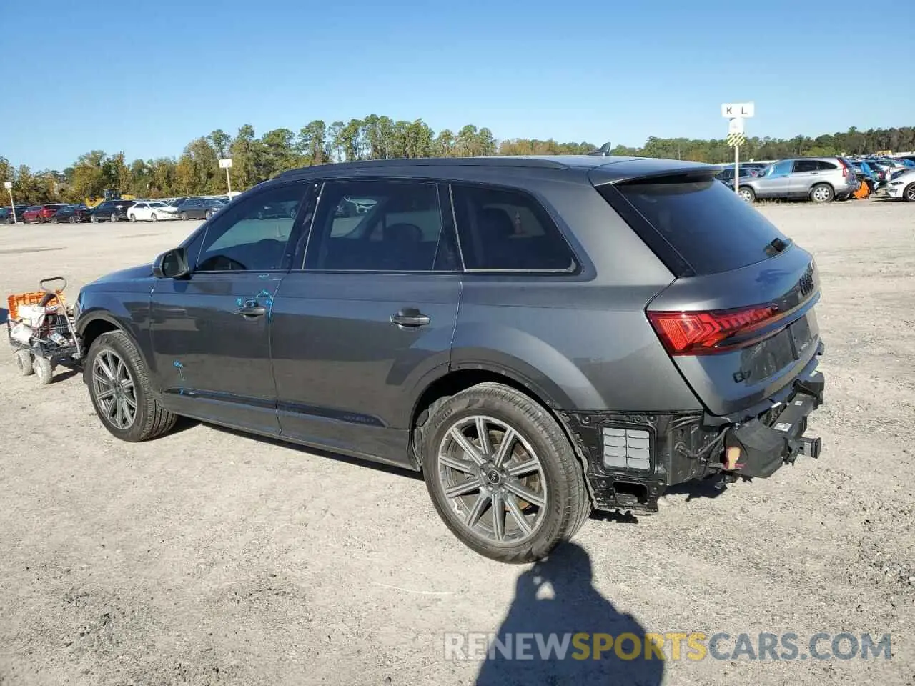 2 fotografías del automóvil dañado WA1LCBF77PD020036 AUDI Q7 2023