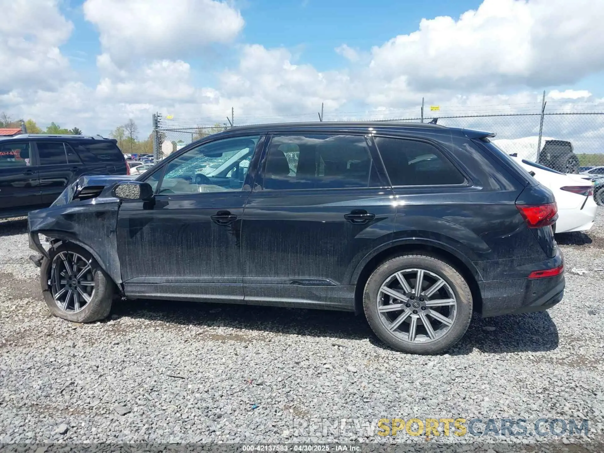 15 fotografías del automóvil dañado WA1LCBF7XPD007376 AUDI Q7 2023
