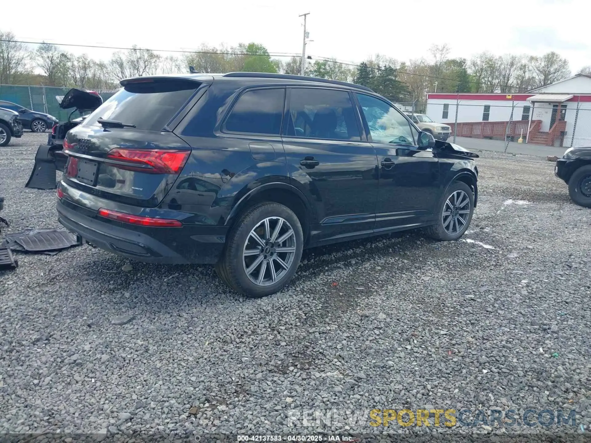 4 fotografías del automóvil dañado WA1LCBF7XPD007376 AUDI Q7 2023