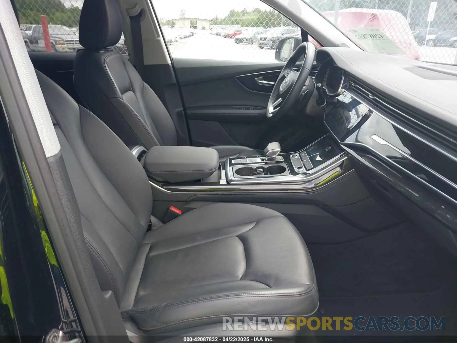 5 fotografías del automóvil dañado WA1LXBF70PD010789 AUDI Q7 2023