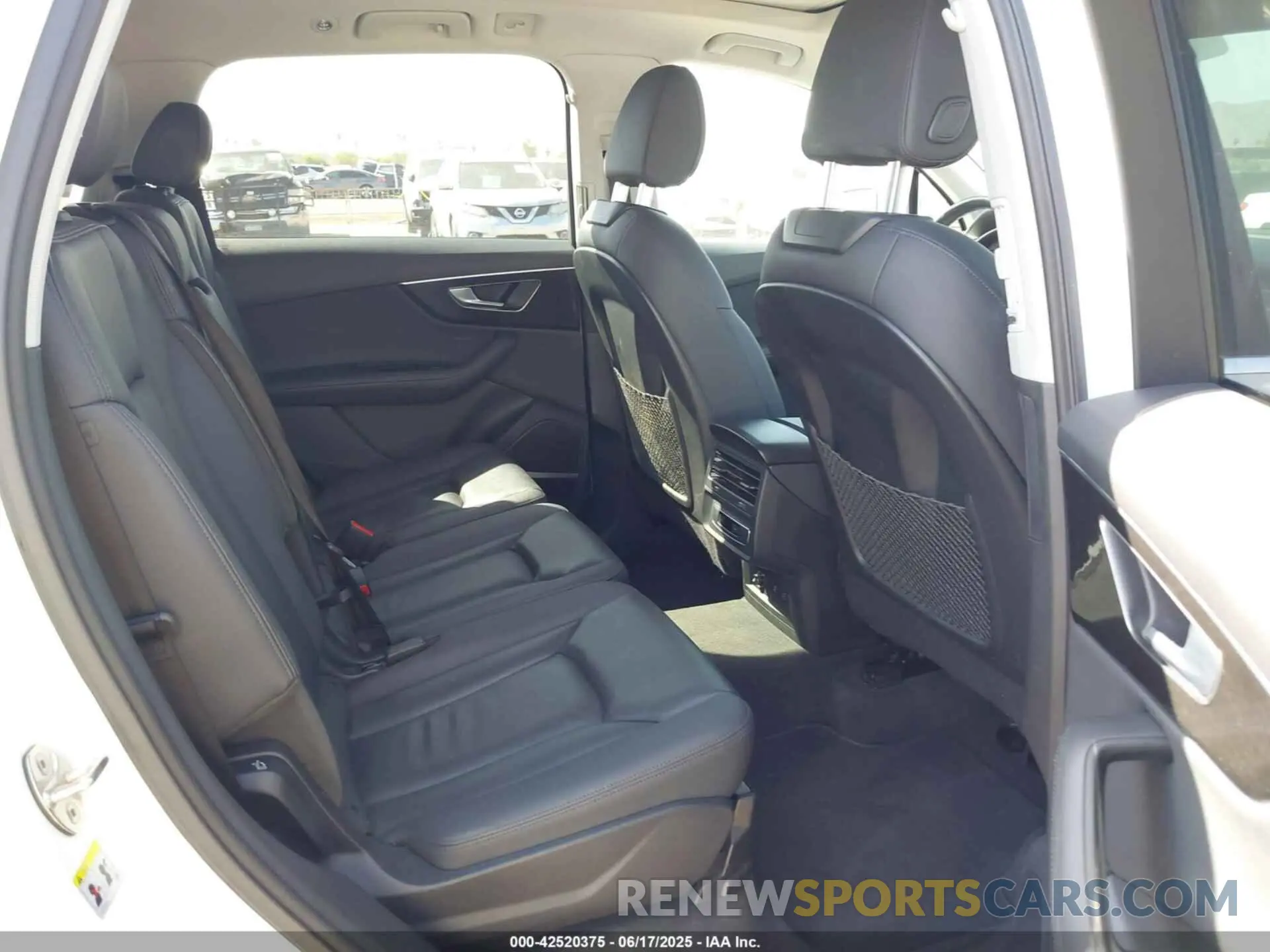 8 fotografías del automóvil dañado WA1LXBF71PD009599 AUDI Q7 2023