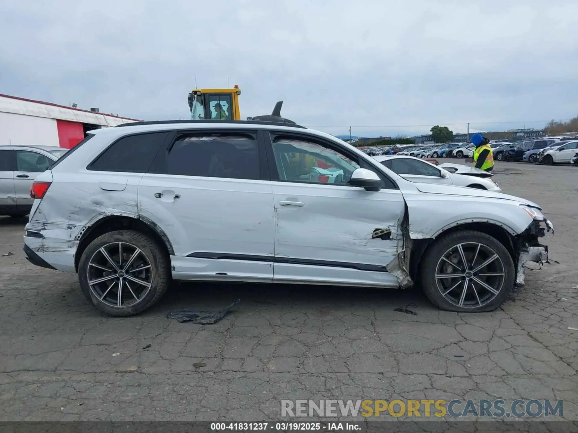 12 fotografías del automóvil dañado WA1LXBF73PD001777 AUDI Q7 2023