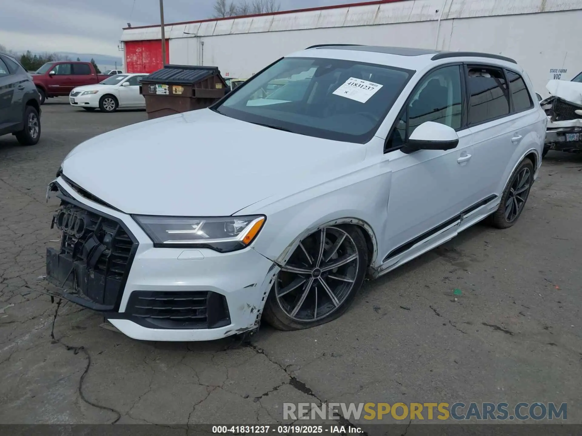 2 fotografías del automóvil dañado WA1LXBF73PD001777 AUDI Q7 2023