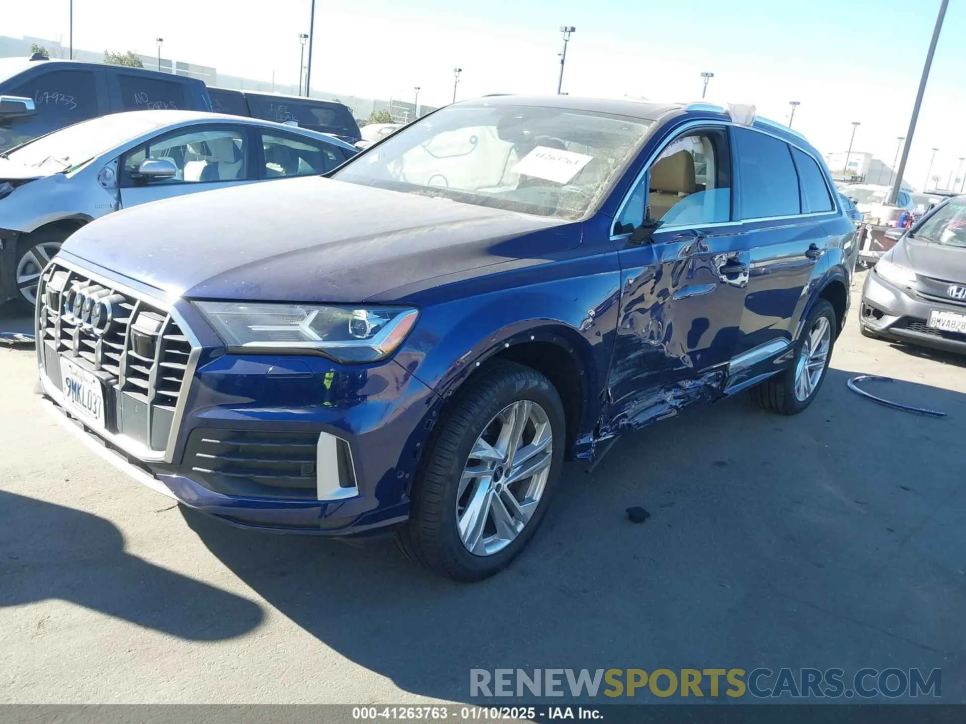 2 fotografías del automóvil dañado WA1ACBF70RD006893 AUDI Q7 2024