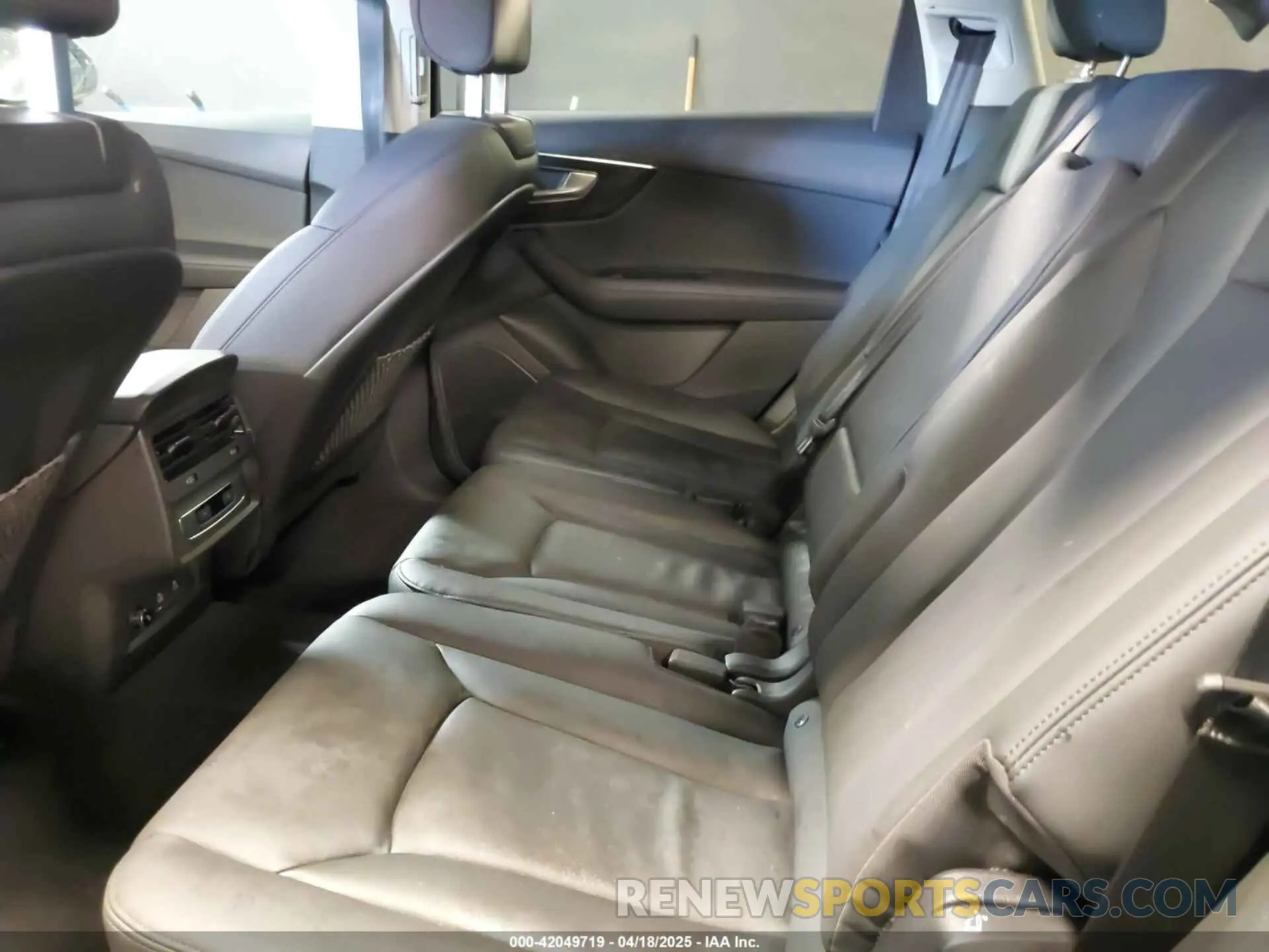 8 fotografías del automóvil dañado WA1LCBF71RD004059 AUDI Q7 2024