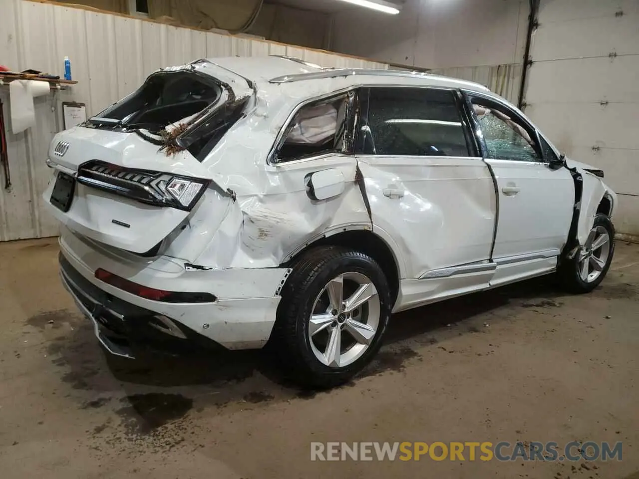 3 fotografías del automóvil dañado WA1LCBF79RD005864 AUDI Q7 2024