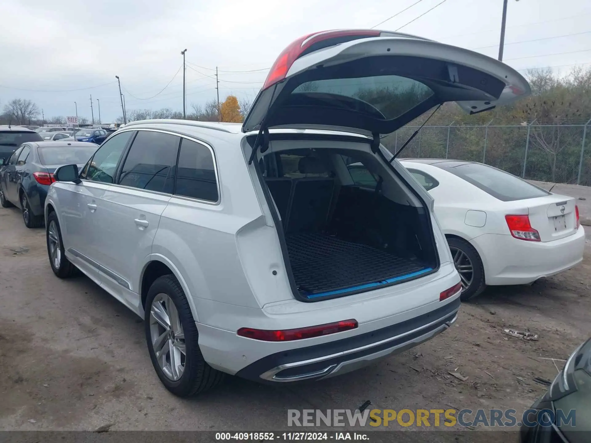 3 fotografías del automóvil dañado WA1LXBF7XRD006770 AUDI Q7 2024