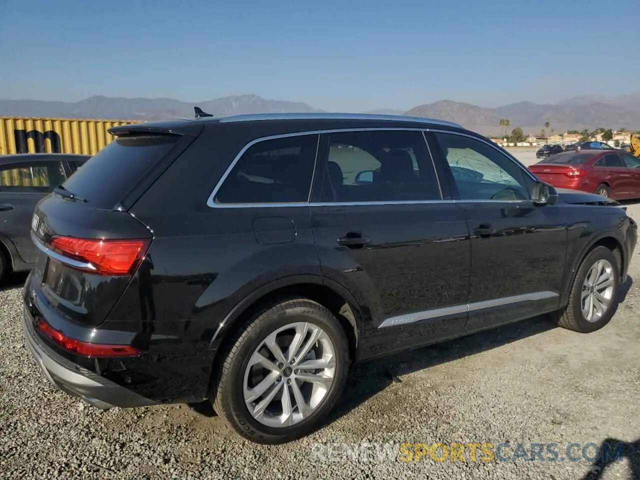 3 fotografías del automóvil dañado WA1ACBF71SD002437 AUDI Q7 2025