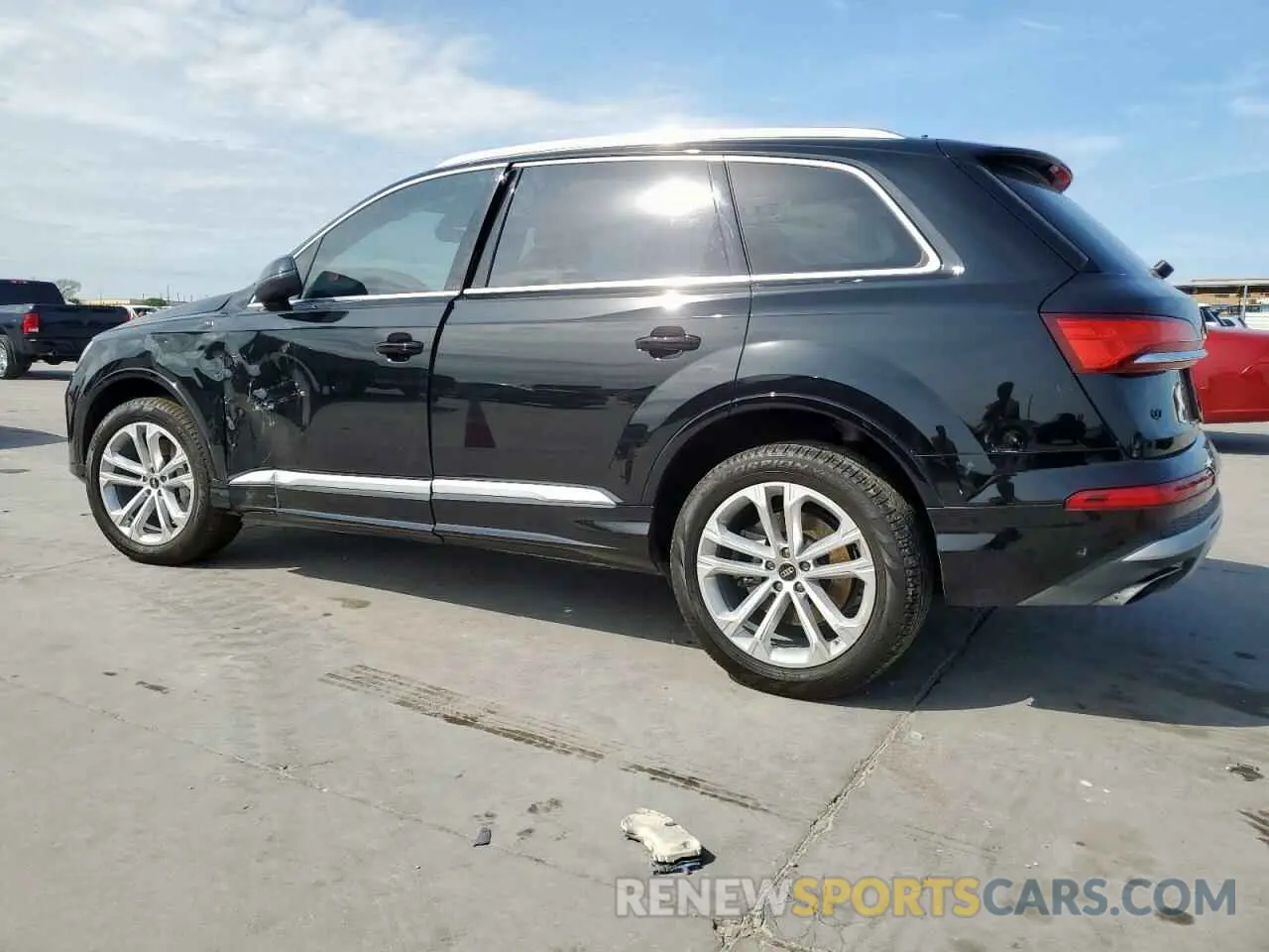 2 fotografías del automóvil dañado WA1ACBF79SD004081 AUDI Q7 2025