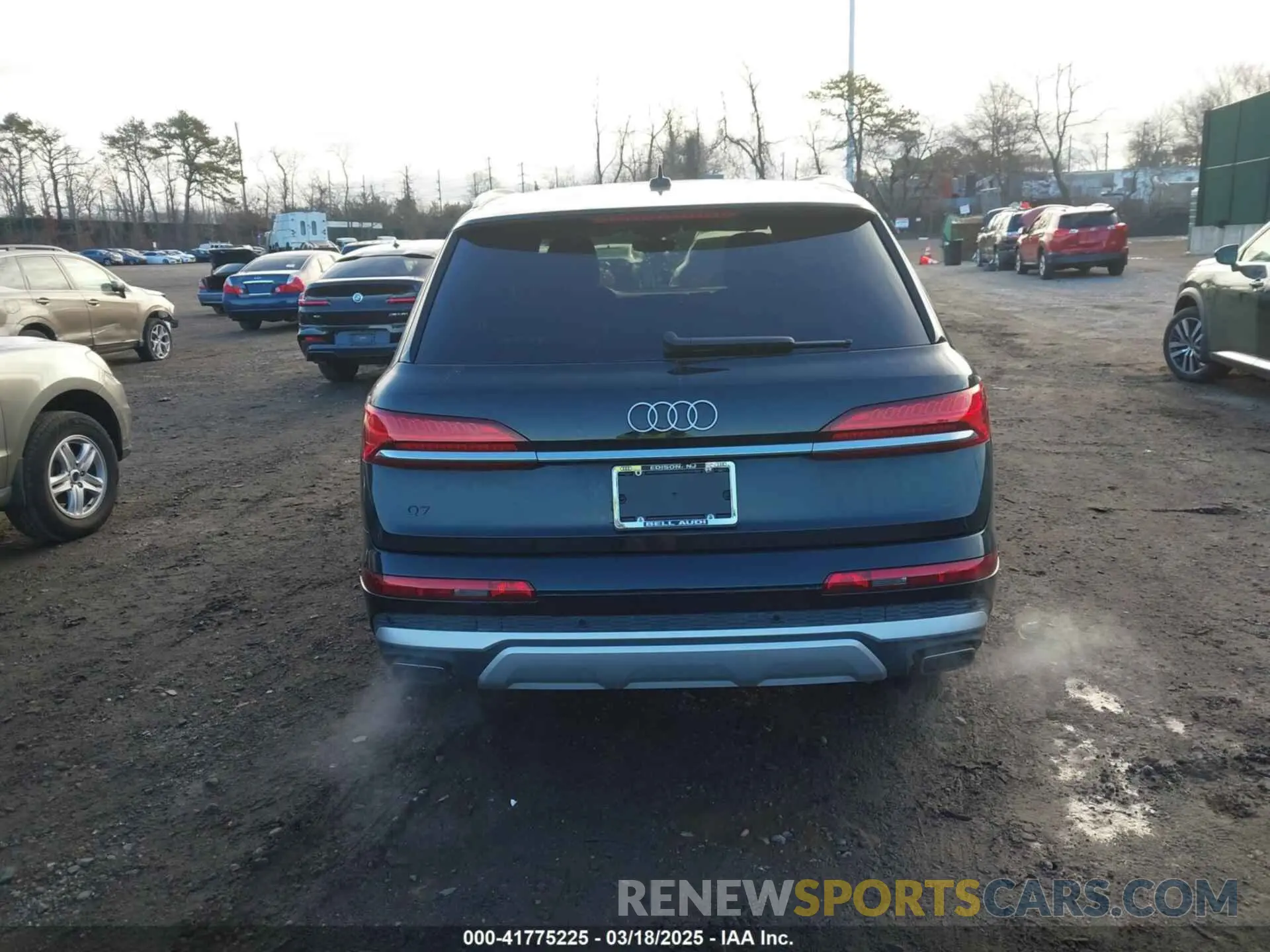 17 fotografías del automóvil dañado WA1ACBF7XSD020452 AUDI Q7 2025