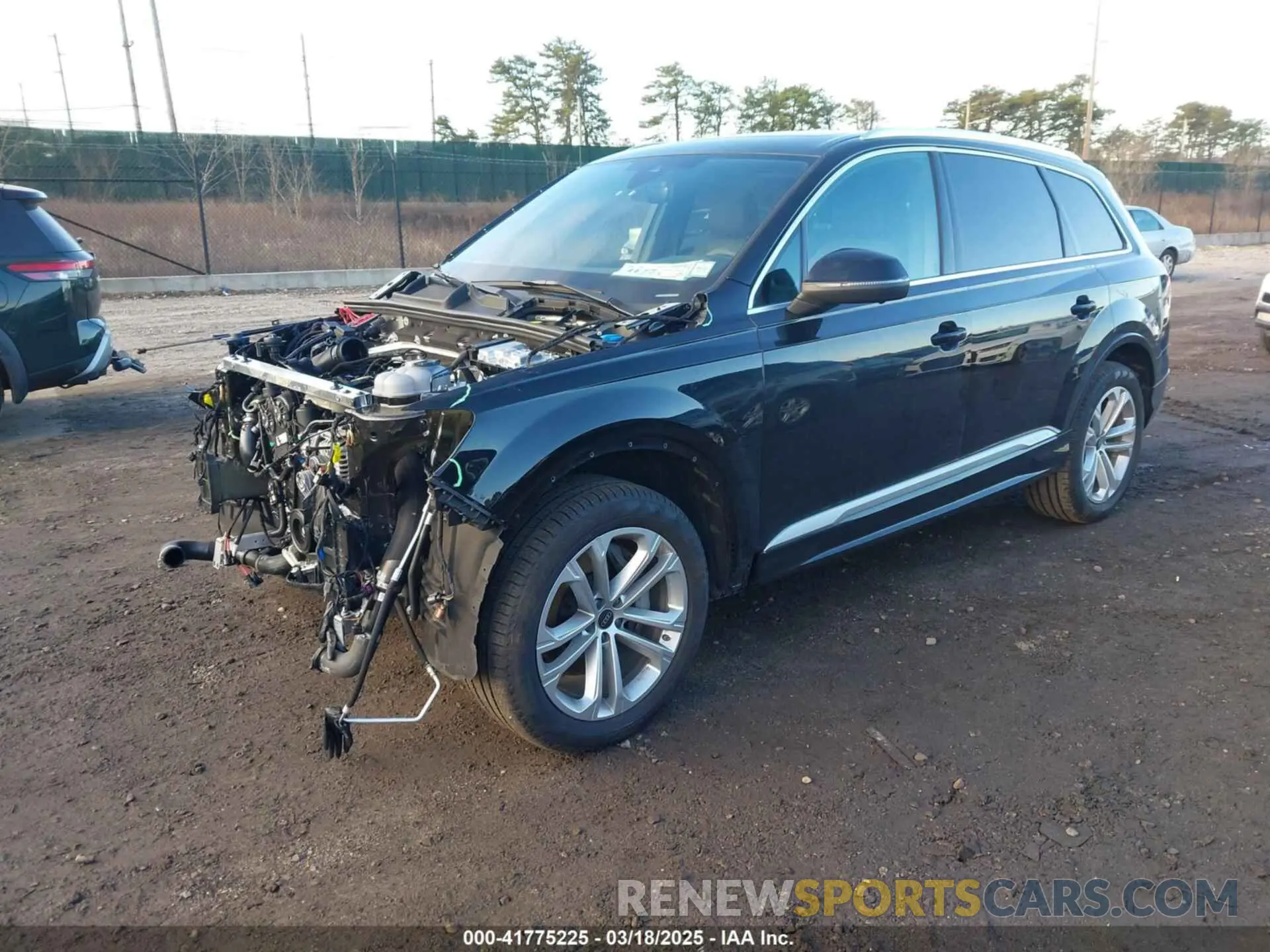 2 fotografías del automóvil dañado WA1ACBF7XSD020452 AUDI Q7 2025
