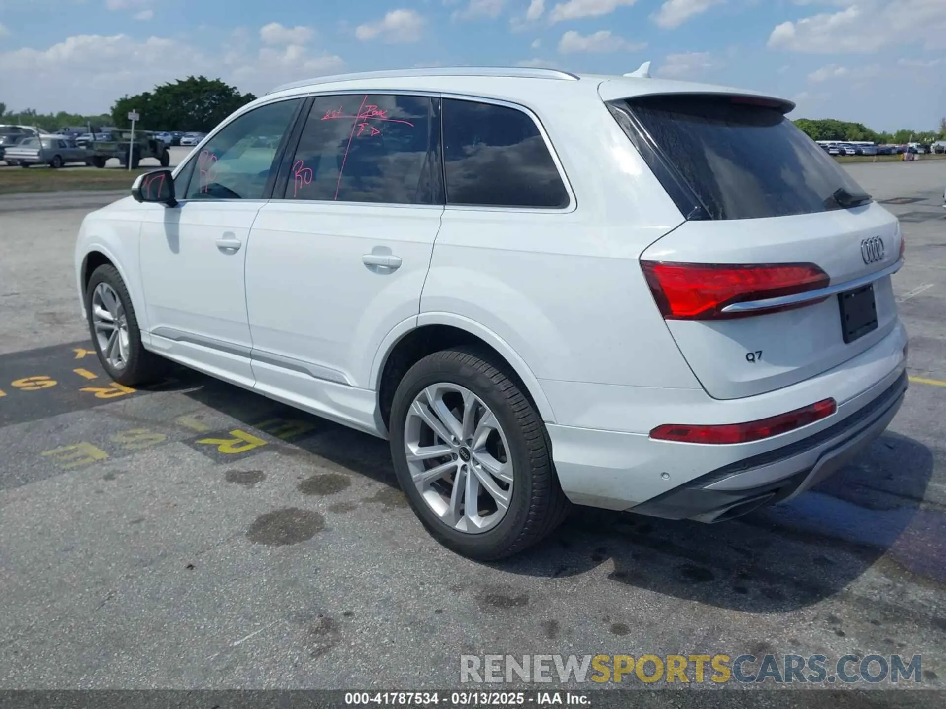 3 fotografías del automóvil dañado WA1LVBF70SD014968 AUDI Q7 2025