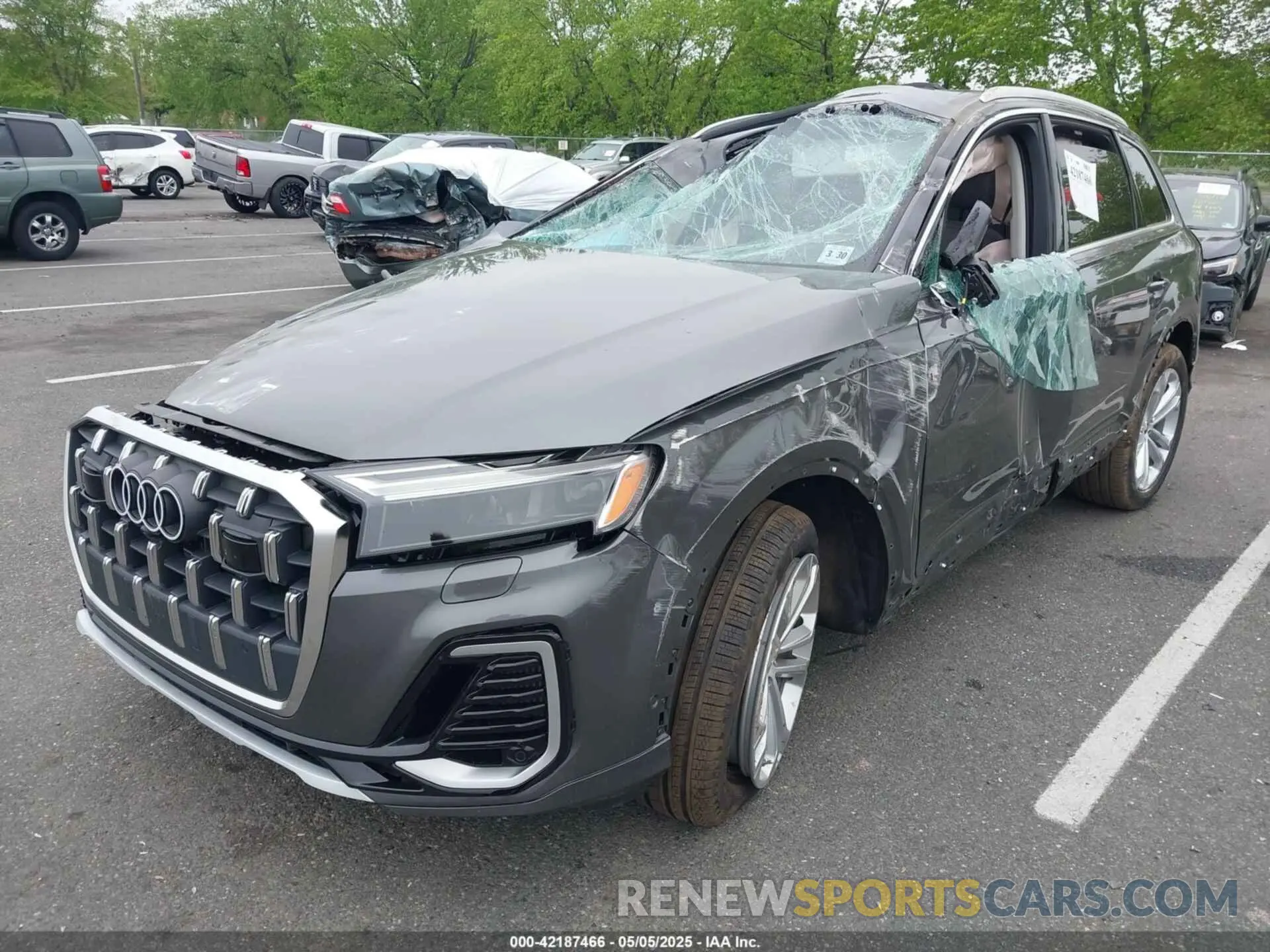 2 fotografías del automóvil dañado WA1LVBF7XSD017201 AUDI Q7 2025