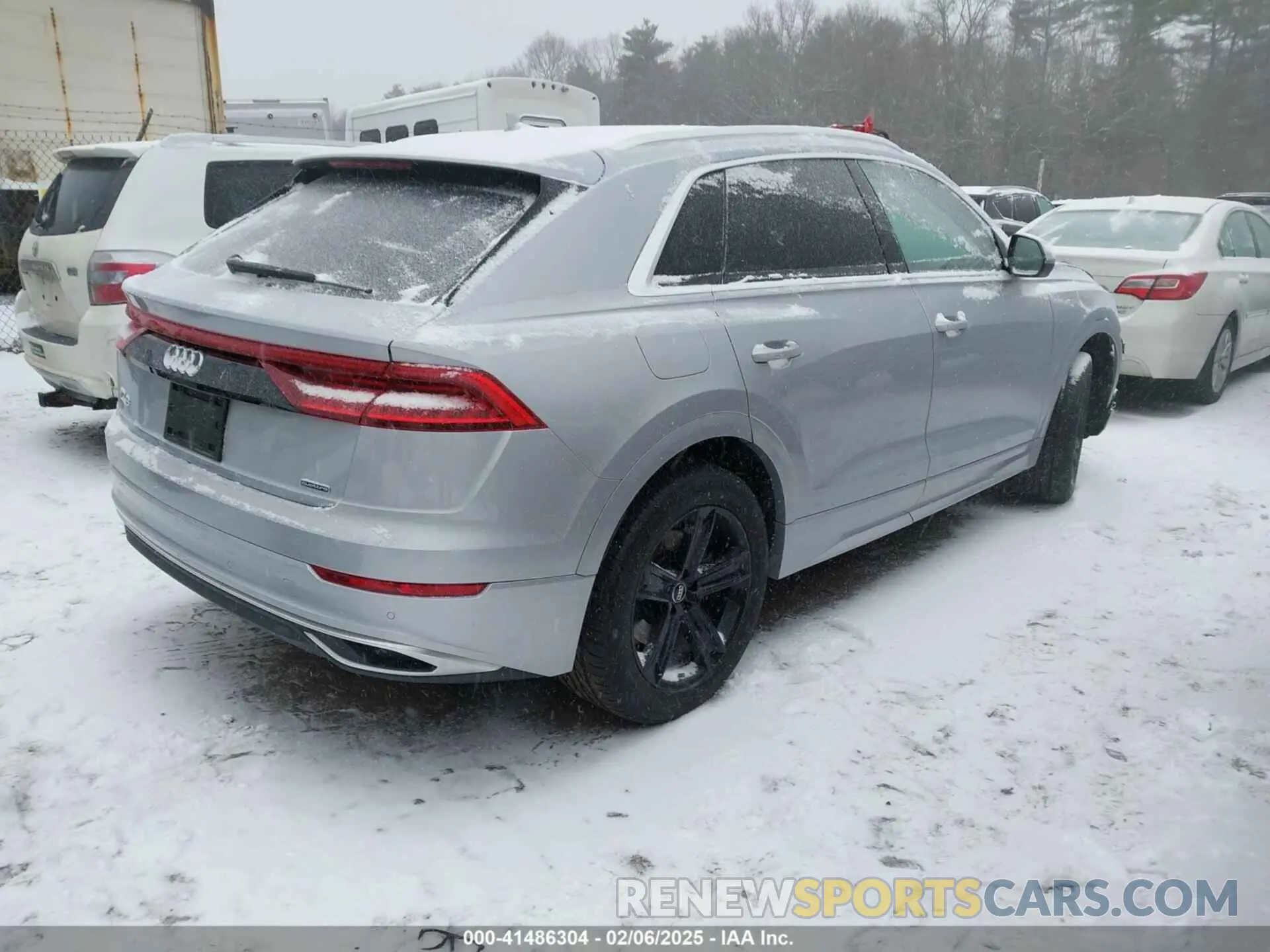4 fotografías del automóvil dañado WA1AVAF10KD011727 AUDI Q8 2019