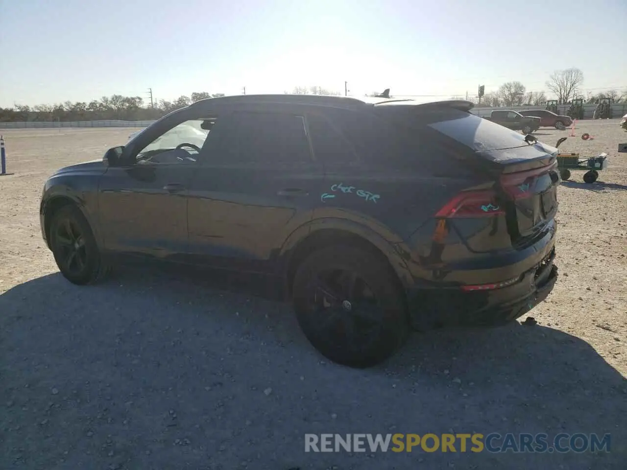 2 fotografías del automóvil dañado WA1AVAF17KD018660 AUDI Q8 2019