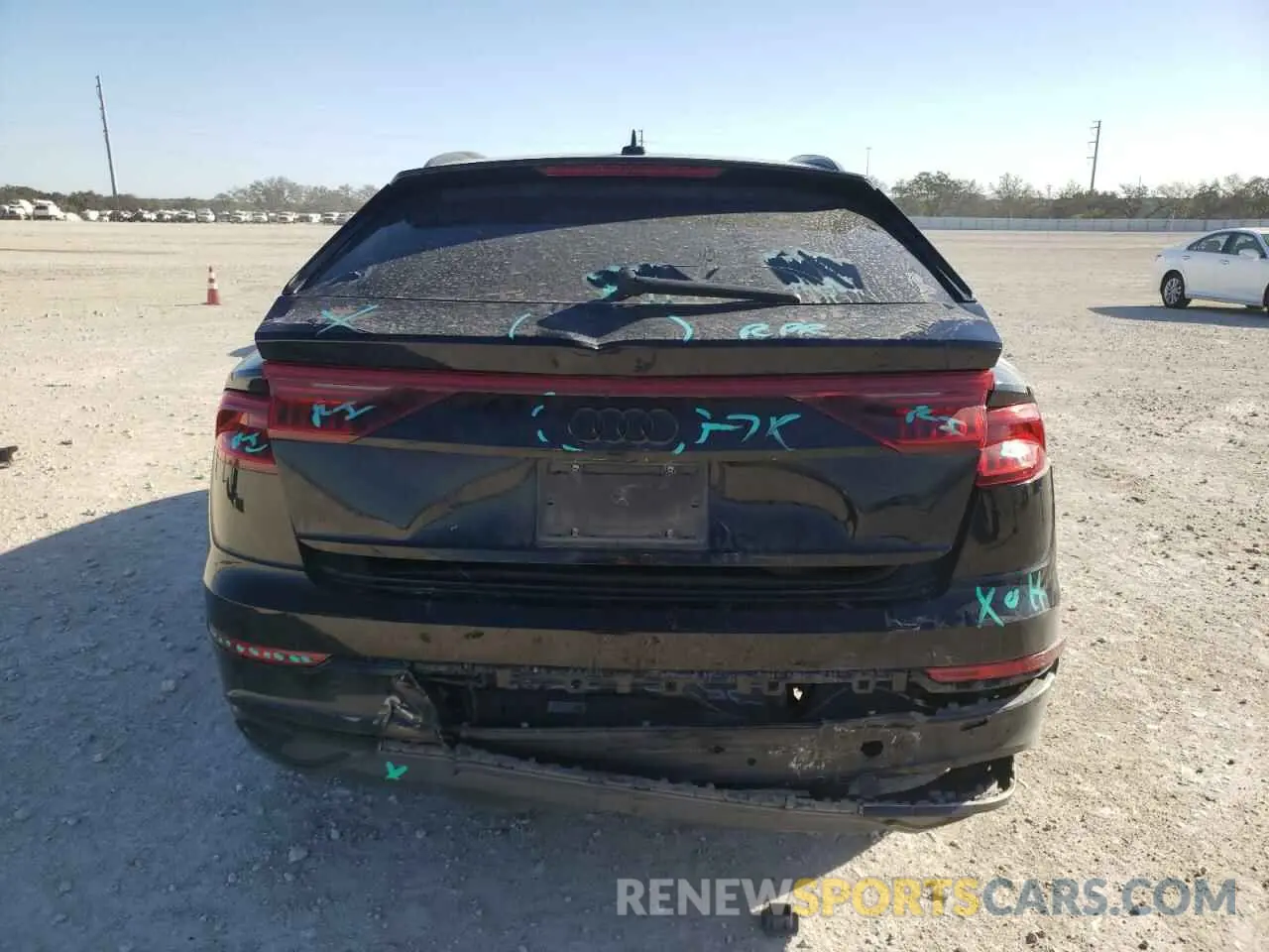 6 fotografías del automóvil dañado WA1AVAF17KD018660 AUDI Q8 2019