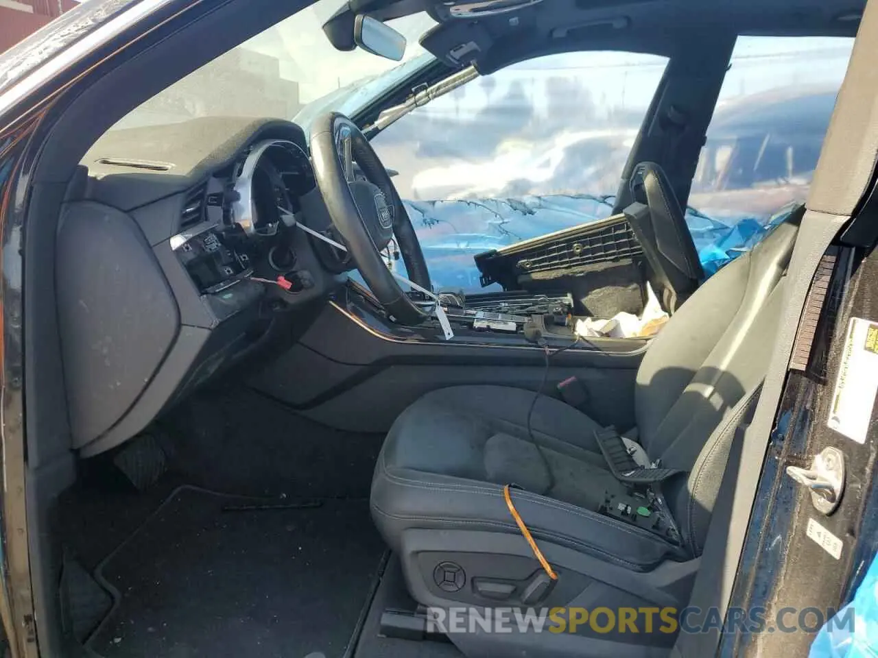 7 fotografías del automóvil dañado WA1AVAF18KD009918 AUDI Q8 2019