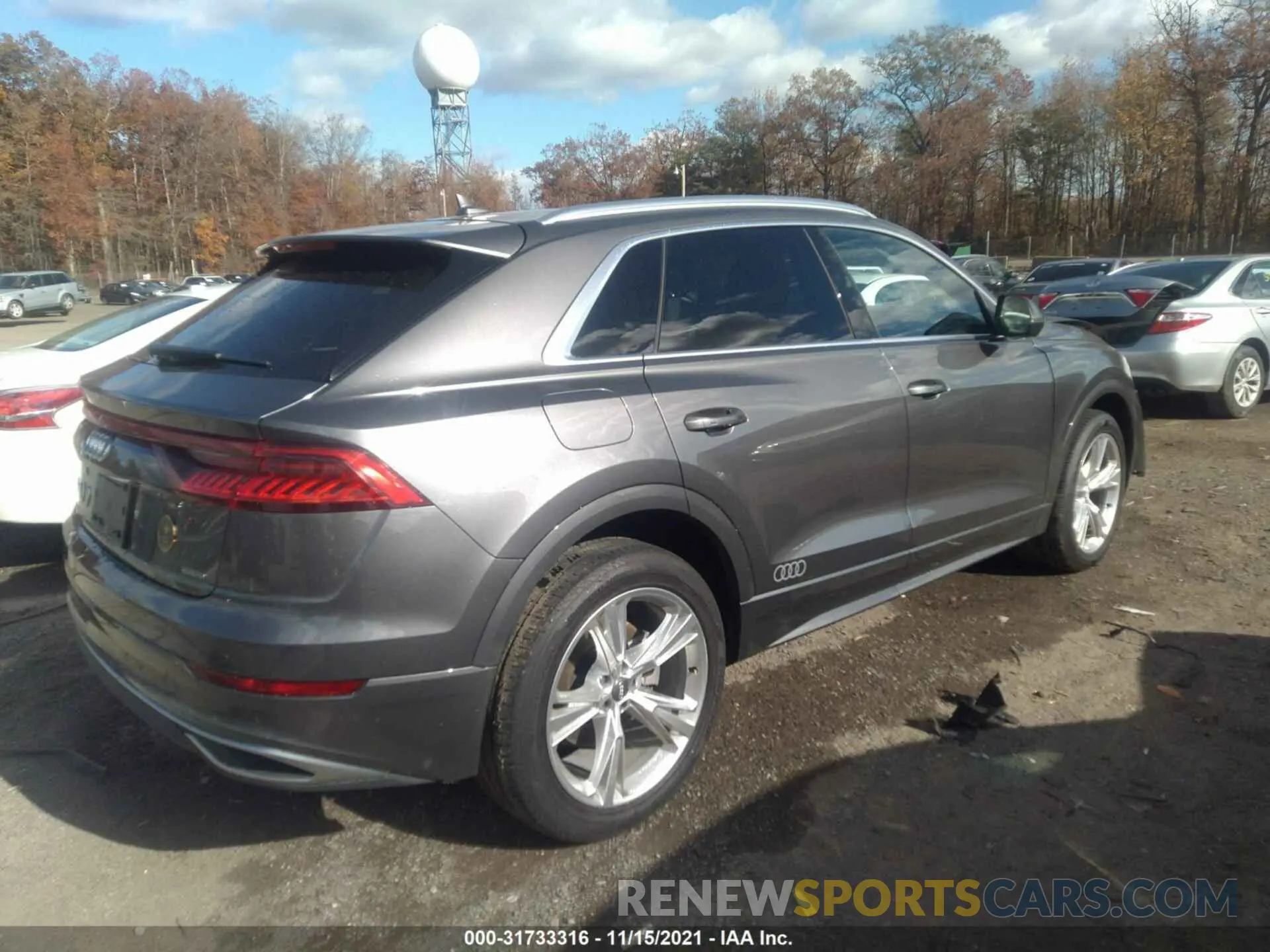 4 fotografías del automóvil dañado WA1AVAF19KD028512 AUDI Q8 2019