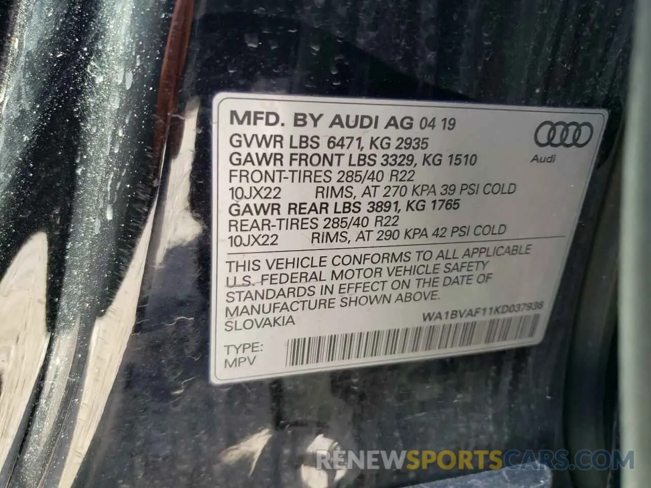 16 fotografías del automóvil dañado WA1BVAF11KD037936 AUDI Q8 2019