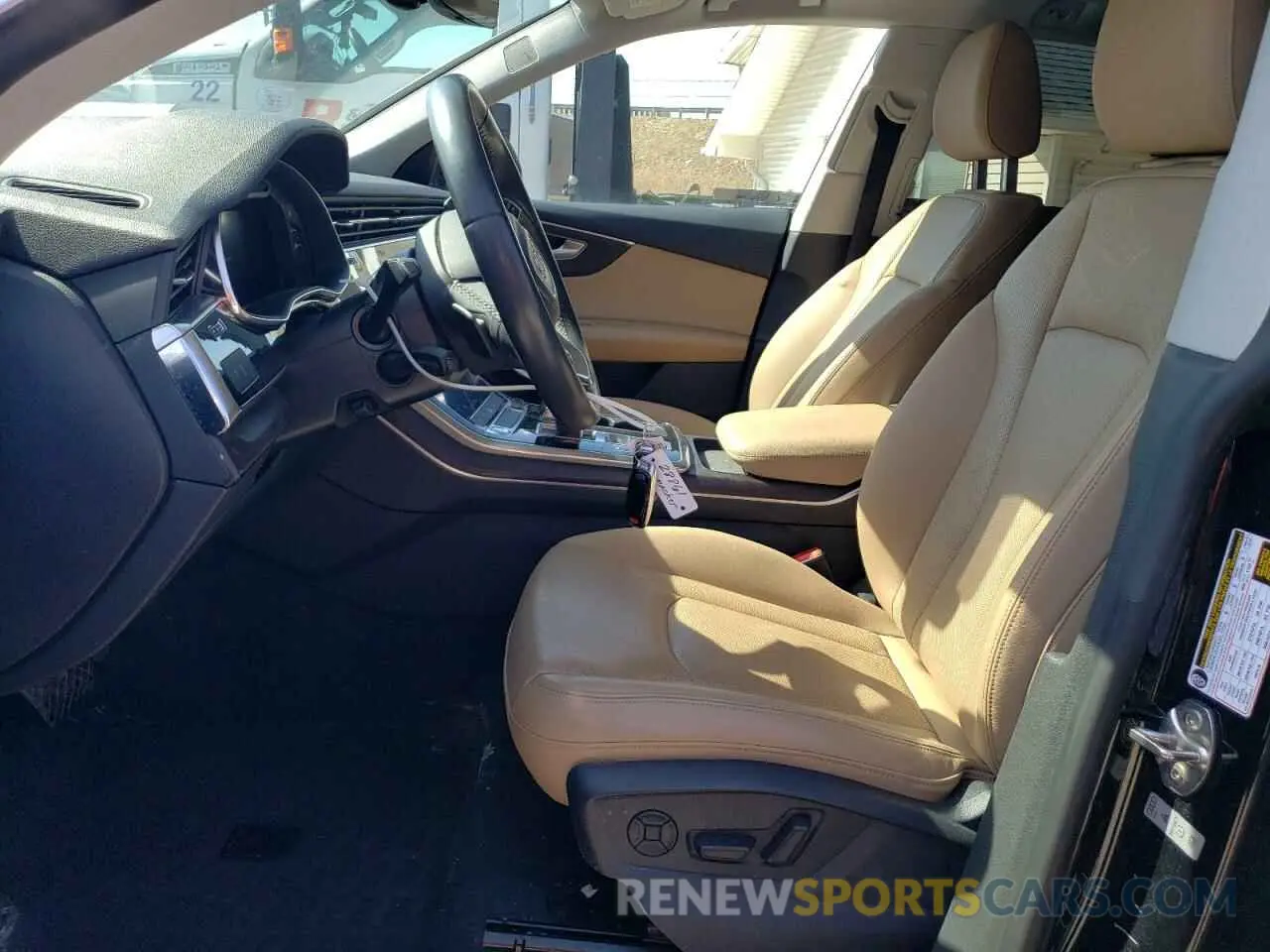 7 fotografías del automóvil dañado WA1BVAF11KD037936 AUDI Q8 2019