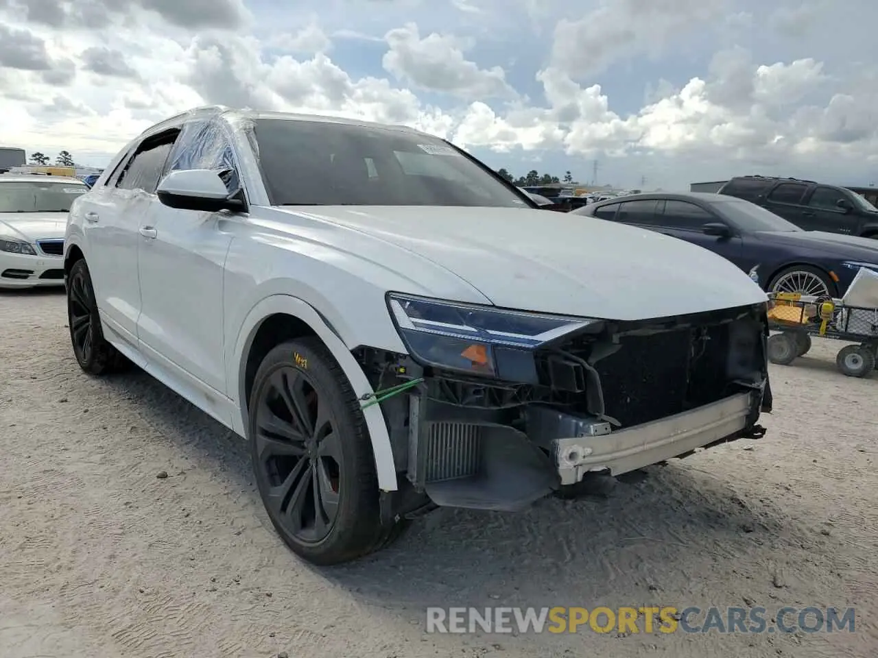 4 fotografías del automóvil dañado WA1BVAF12KD043583 AUDI Q8 2019