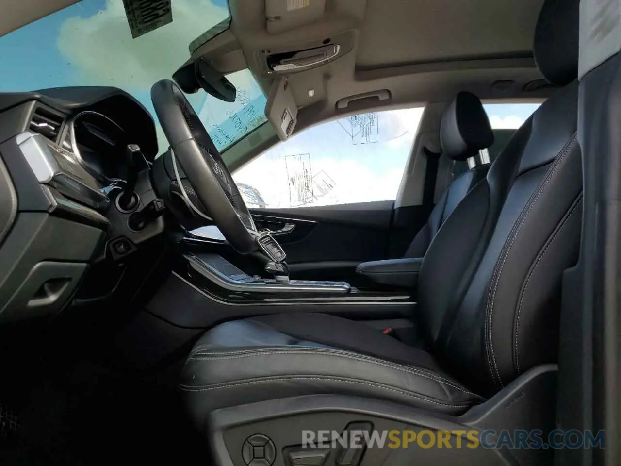 7 fotografías del automóvil dañado WA1BVAF12KD043583 AUDI Q8 2019