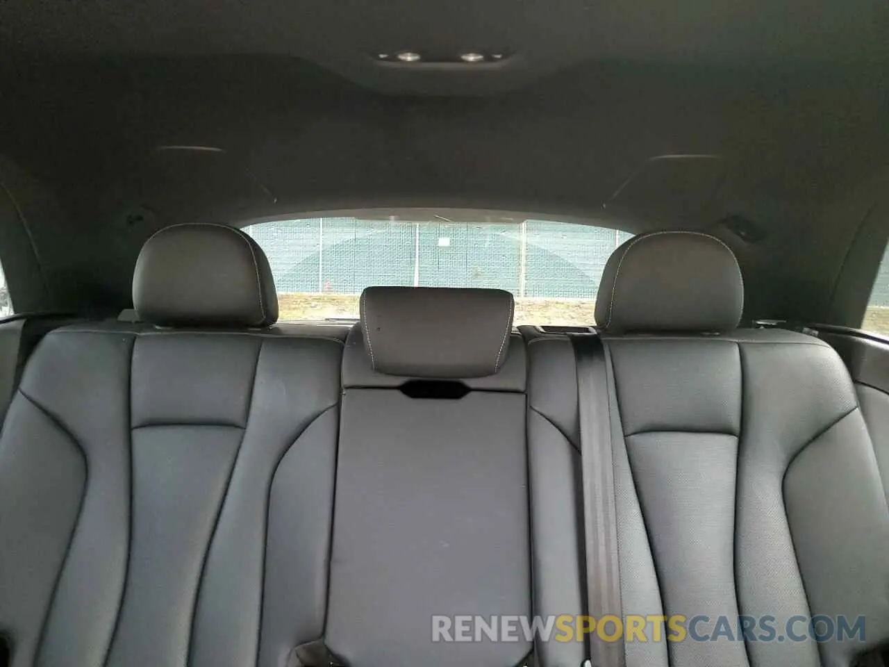 10 fotografías del automóvil dañado WA1BVAF15KD042220 AUDI Q8 2019