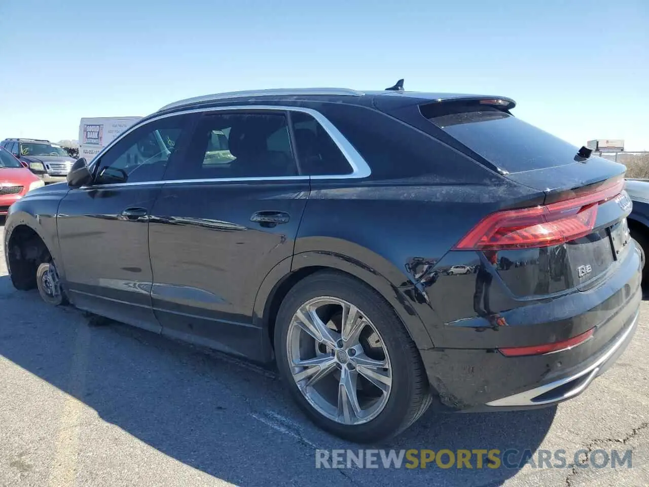 2 fotografías del automóvil dañado WA1BVAF19KD016154 AUDI Q8 2019