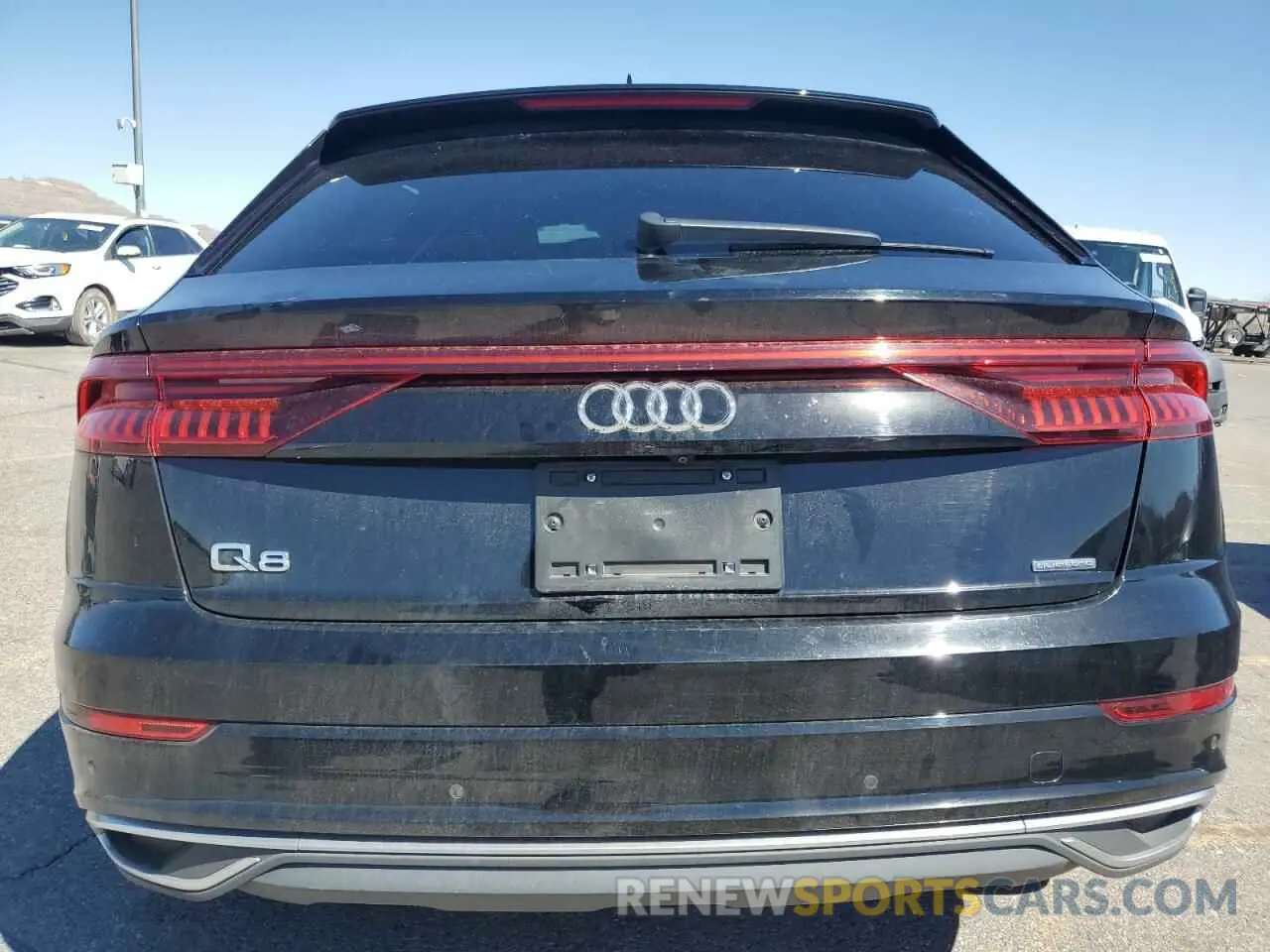 6 fotografías del automóvil dañado WA1BVAF19KD016154 AUDI Q8 2019