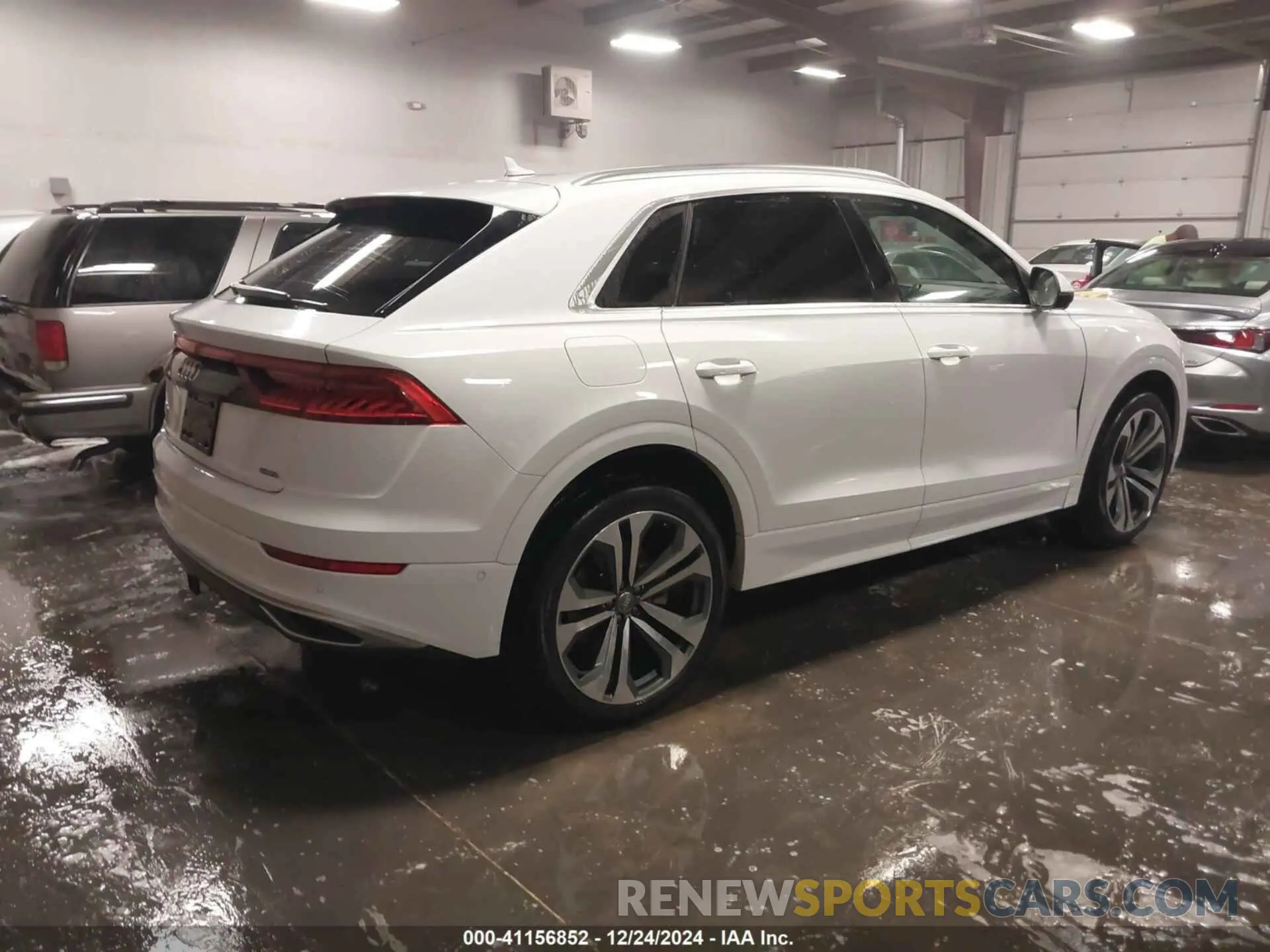4 fotografías del automóvil dañado WA1CVAF12KD032250 AUDI Q8 2019