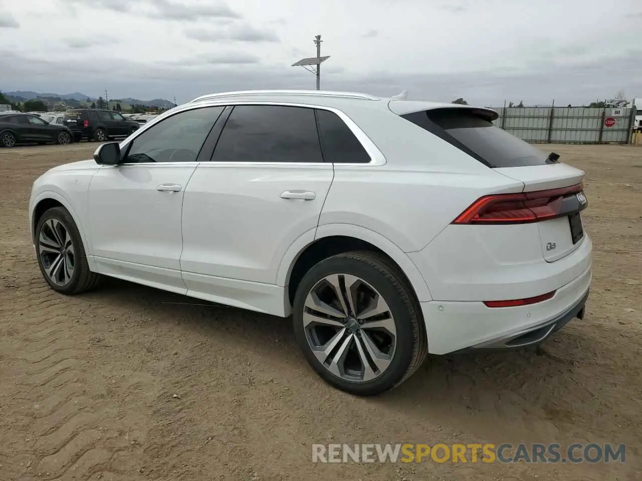 2 fotografías del automóvil dañado WA1CVAF14KD033769 AUDI Q8 2019