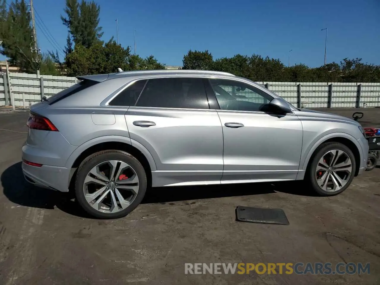 3 fotografías del automóvil dañado WA1CVAF18KD031040 AUDI Q8 2019