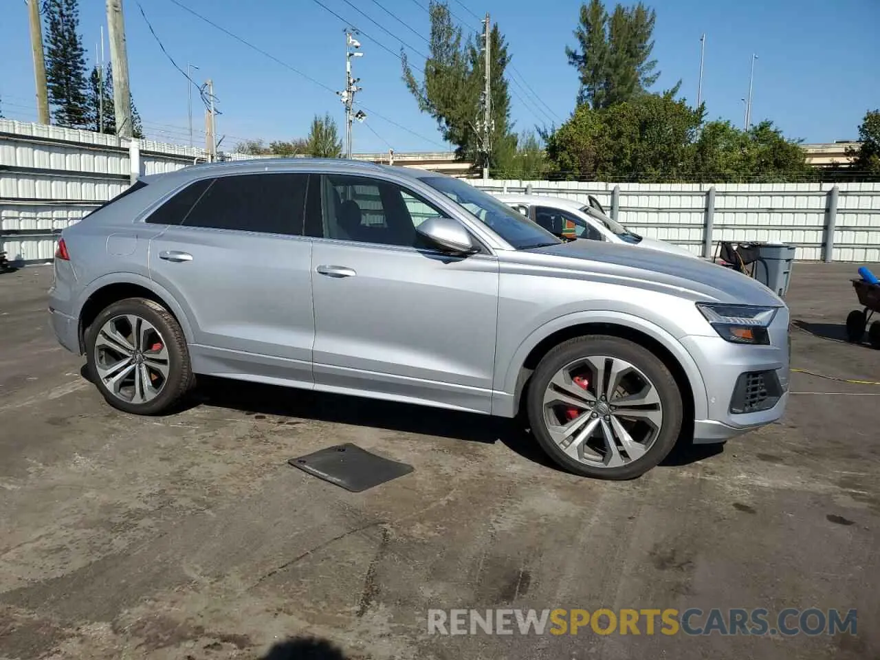 4 fotografías del automóvil dañado WA1CVAF18KD031040 AUDI Q8 2019