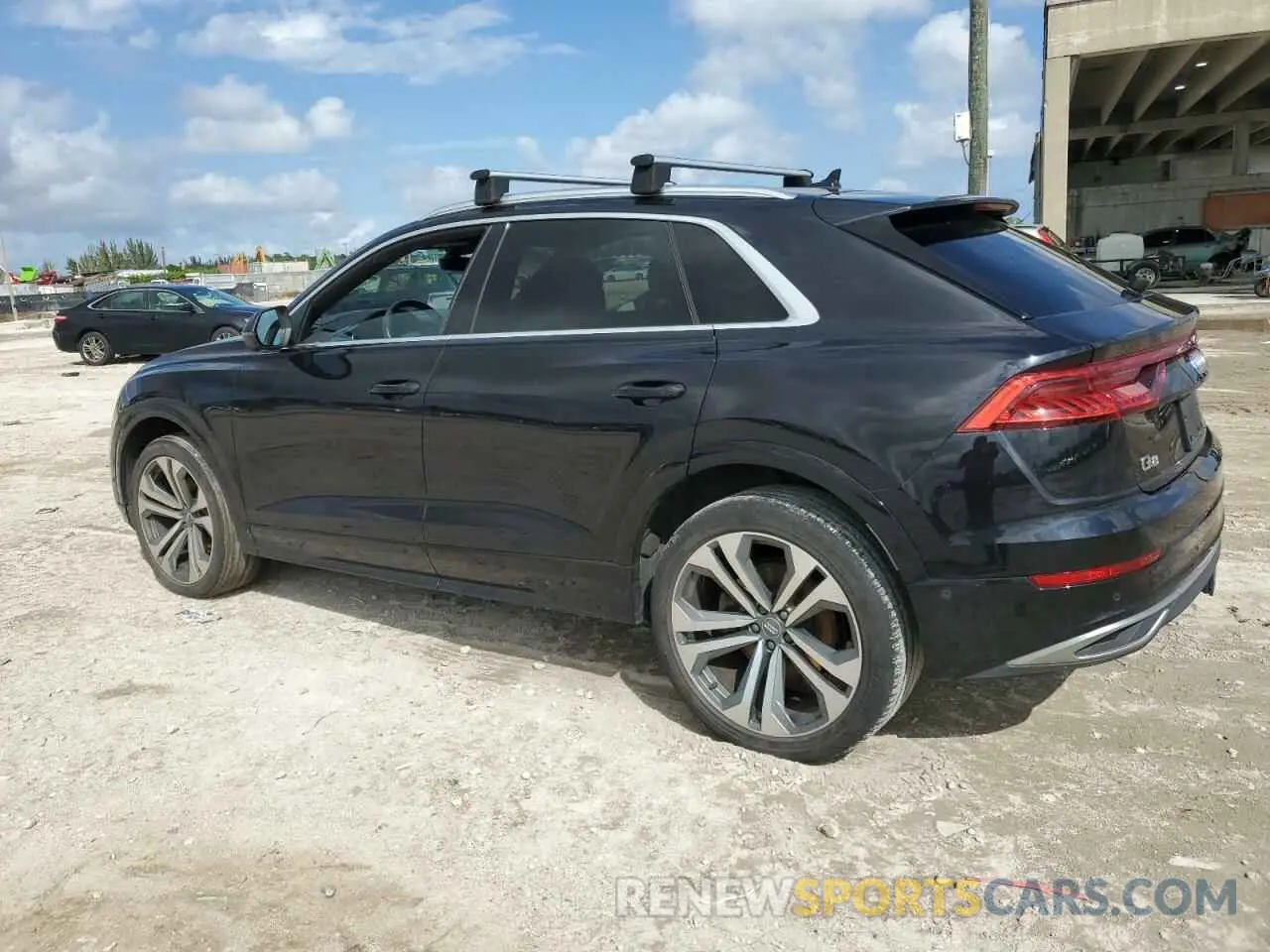 2 fotografías del automóvil dañado WA1CVAF1XKD006818 AUDI Q8 2019