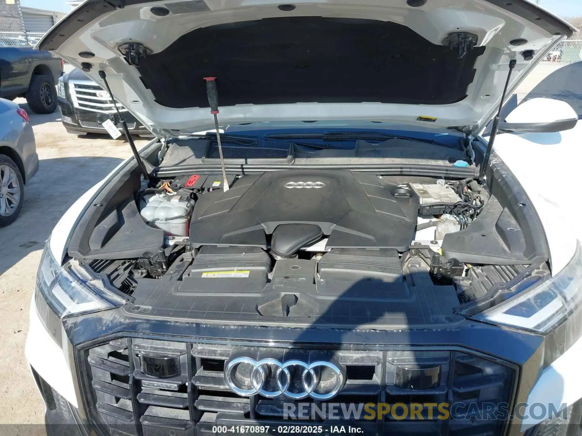 10 fotografías del automóvil dañado WA1EVAF10KD004259 AUDI Q8 2019