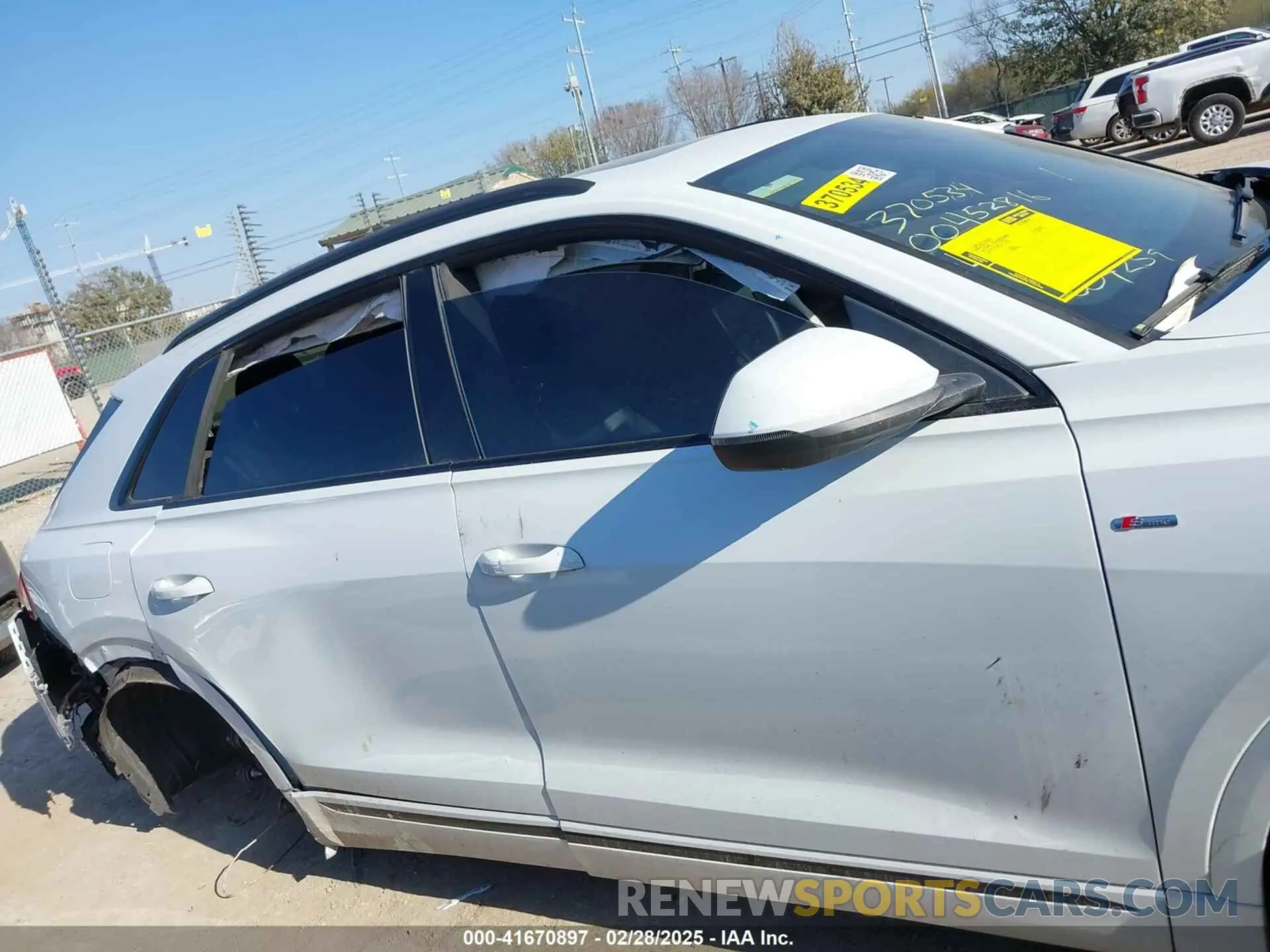 13 fotografías del automóvil dañado WA1EVAF10KD004259 AUDI Q8 2019