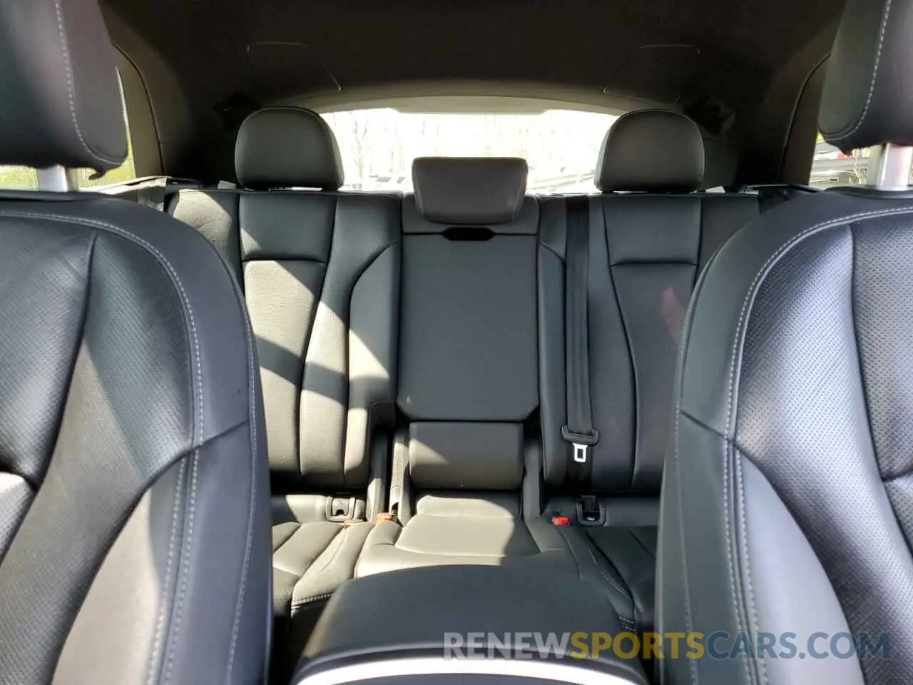 10 fotografías del automóvil dañado WA1EVAF10KD006691 AUDI Q8 2019
