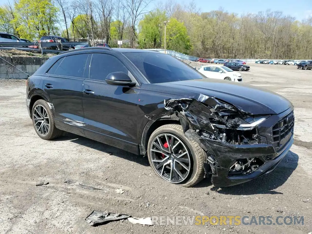 4 fotografías del automóvil dañado WA1EVAF10KD006691 AUDI Q8 2019