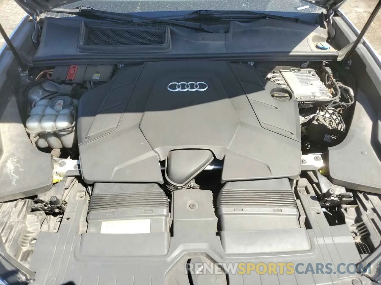 12 fotografías del automóvil dañado WA1EVAF13KD021055 AUDI Q8 2019