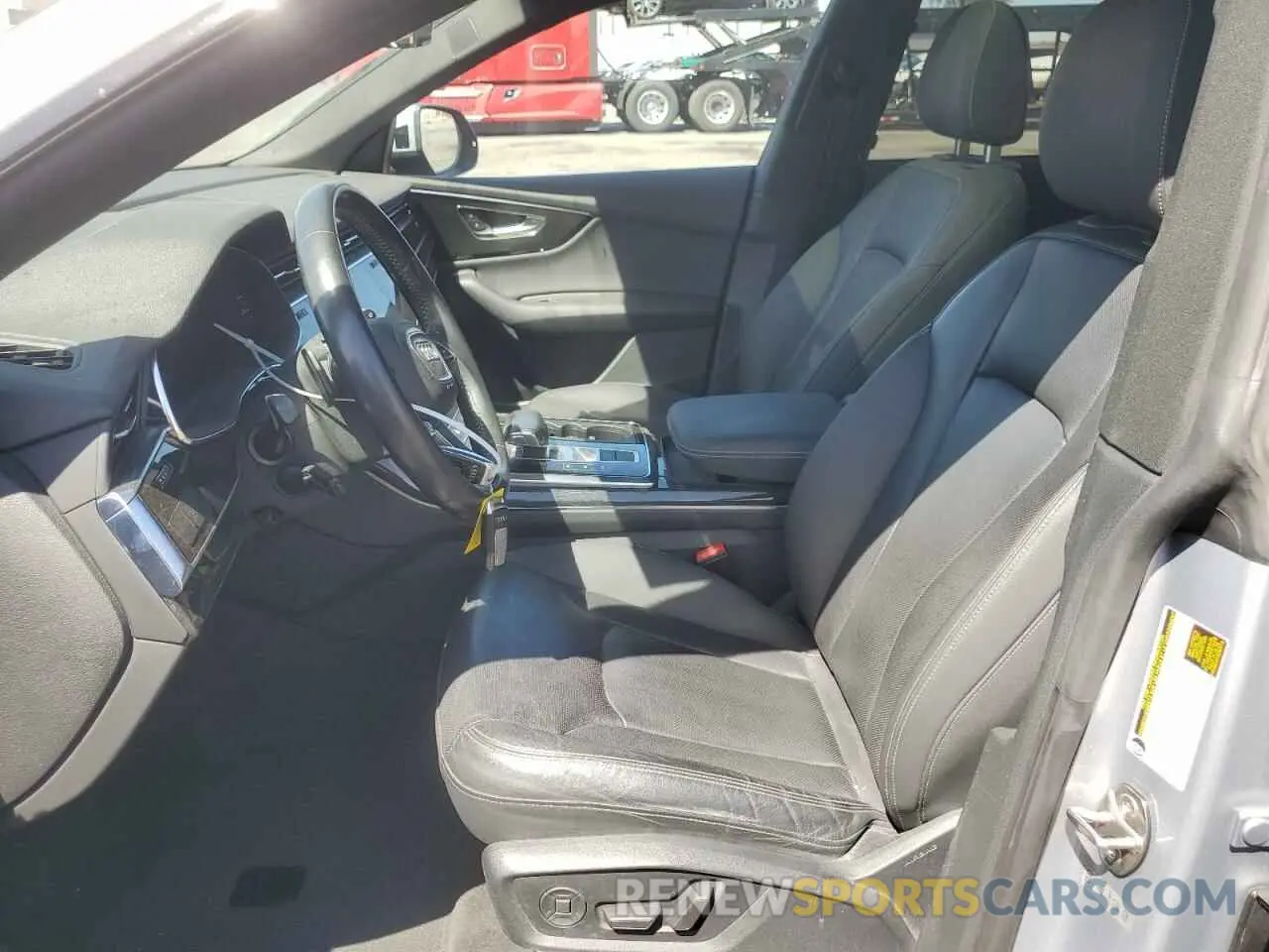 7 fotografías del automóvil dañado WA1EVAF13KD021055 AUDI Q8 2019
