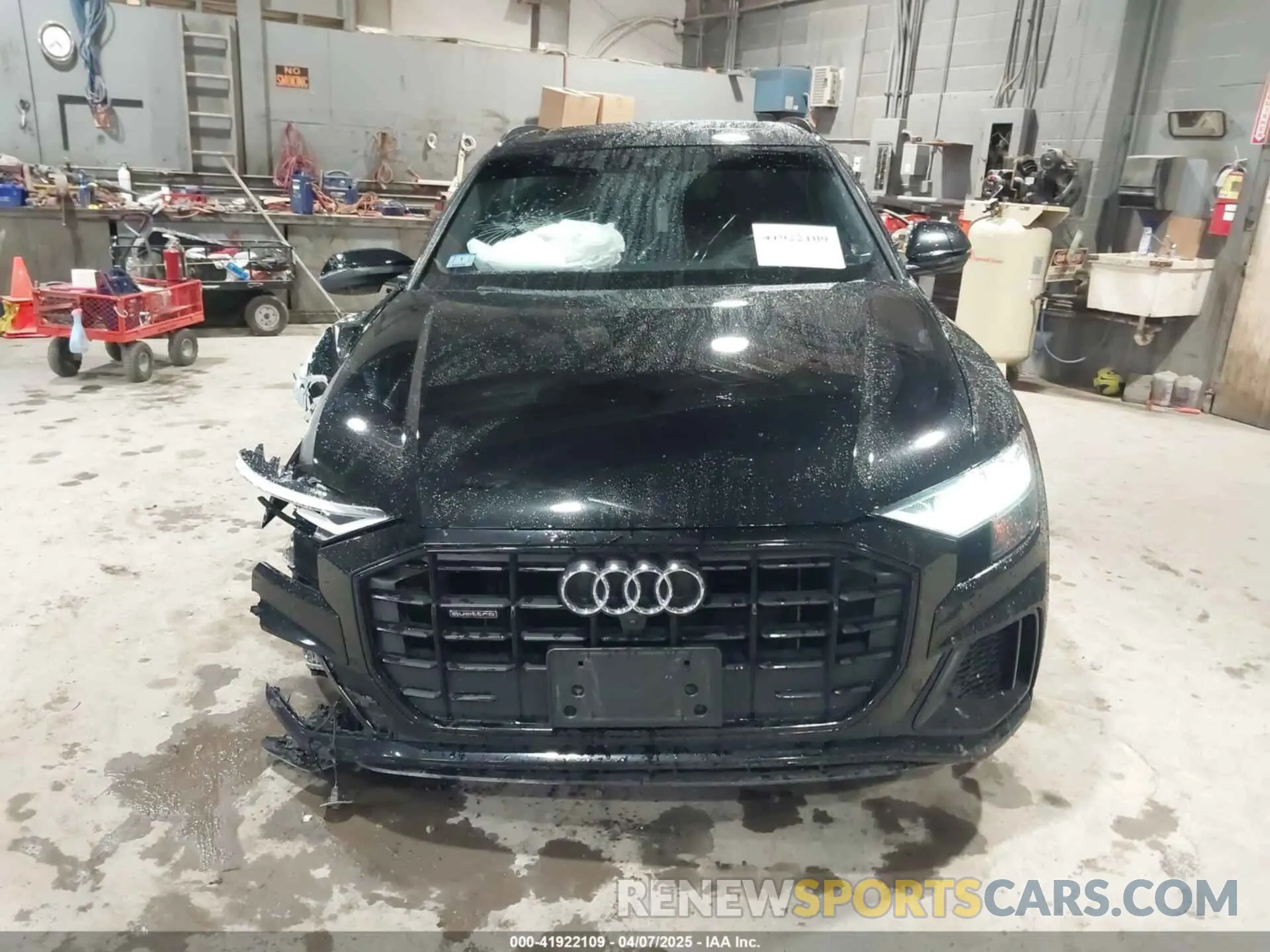 12 fotografías del automóvil dañado WA1EVAF18KD037817 AUDI Q8 2019