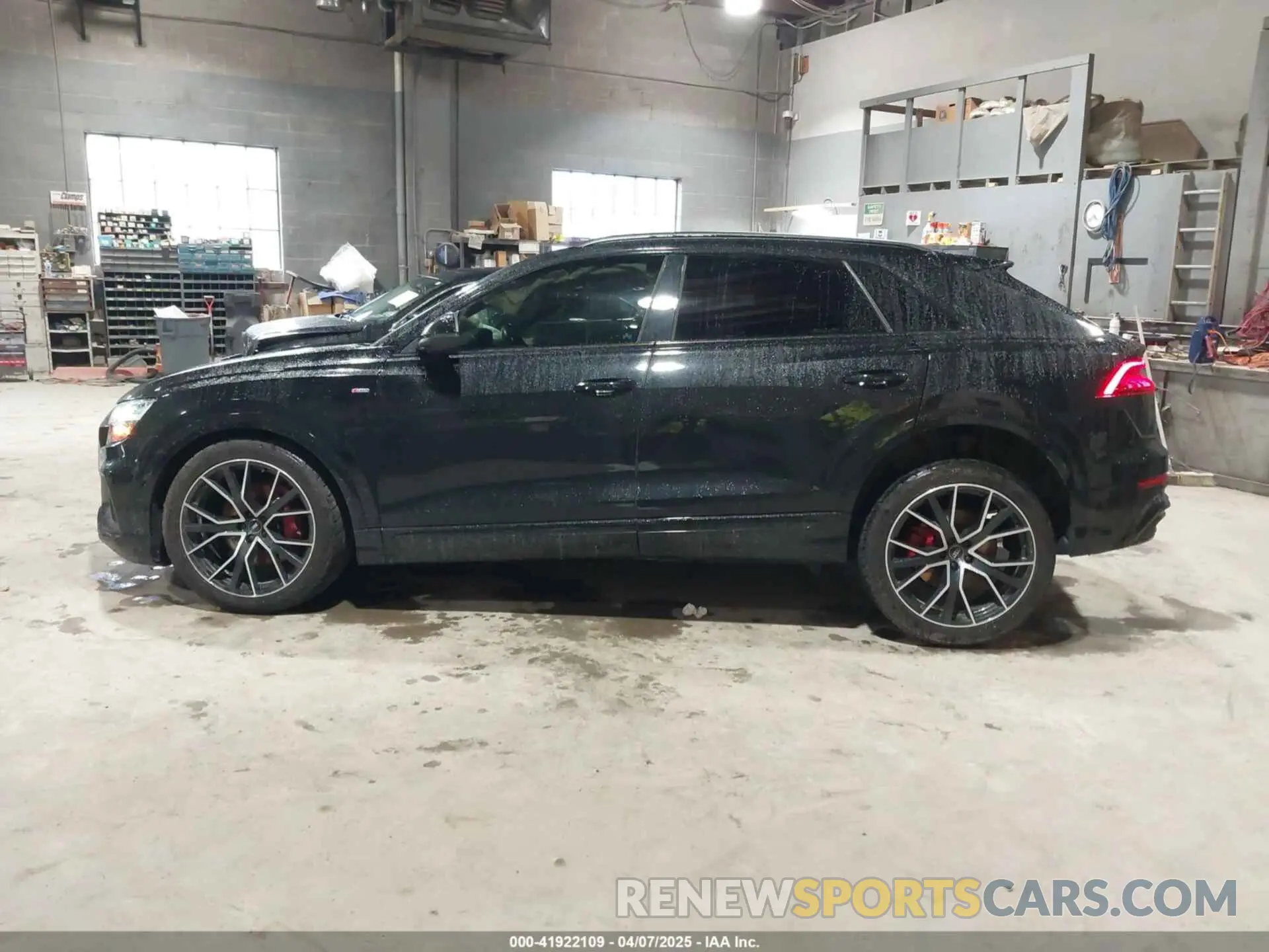 14 fotografías del automóvil dañado WA1EVAF18KD037817 AUDI Q8 2019