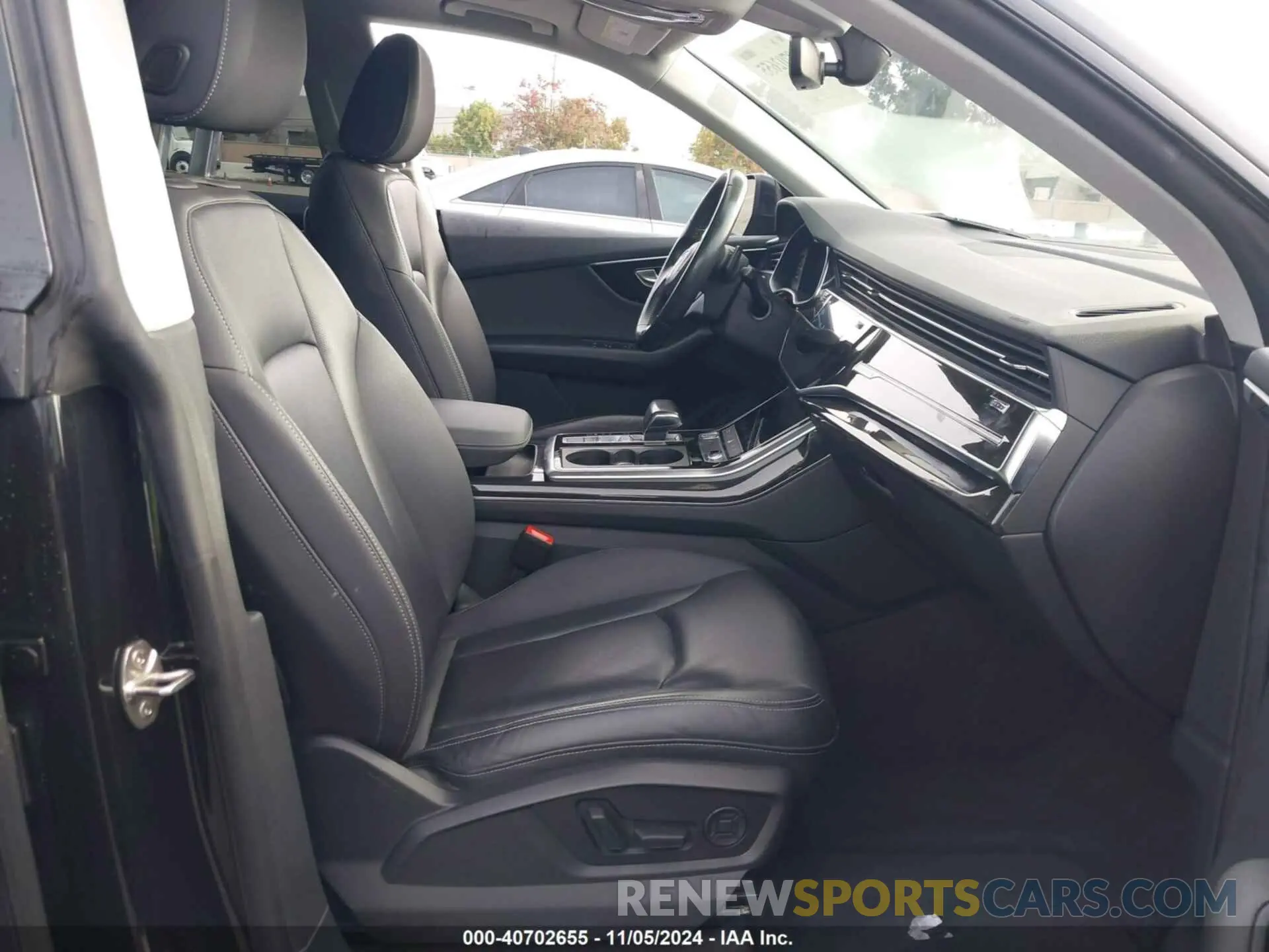 5 fotografías del automóvil dañado WA1EVAF19KD018208 AUDI Q8 2019