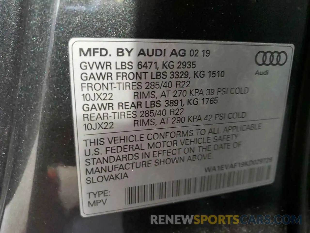 13 fotografías del automóvil dañado WA1EVAF19KD029726 AUDI Q8 2019
