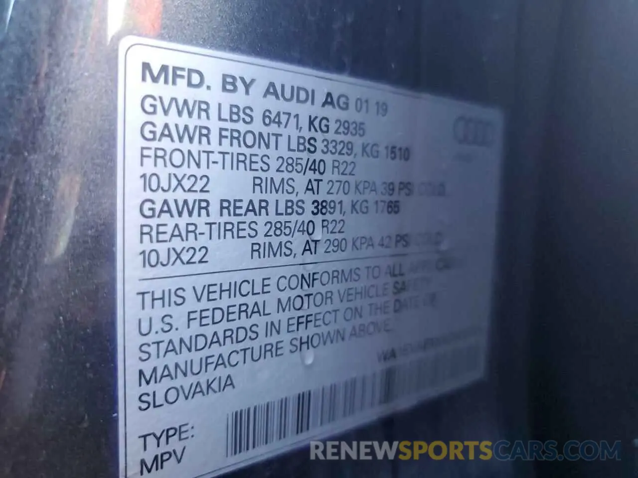 13 fotografías del automóvil dañado WA1EVAF1XKD023157 AUDI Q8 2019