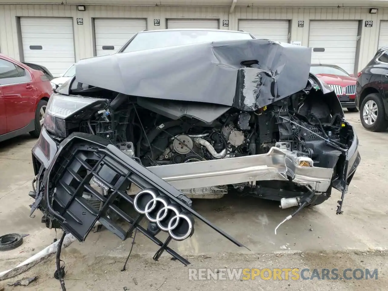 5 fotografías del automóvil dañado WA1FVAF11KD044600 AUDI Q8 2019