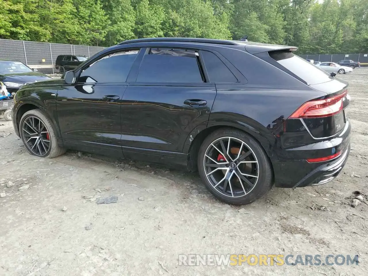 2 fotografías del automóvil dañado WA1FVAF12KD010469 AUDI Q8 2019