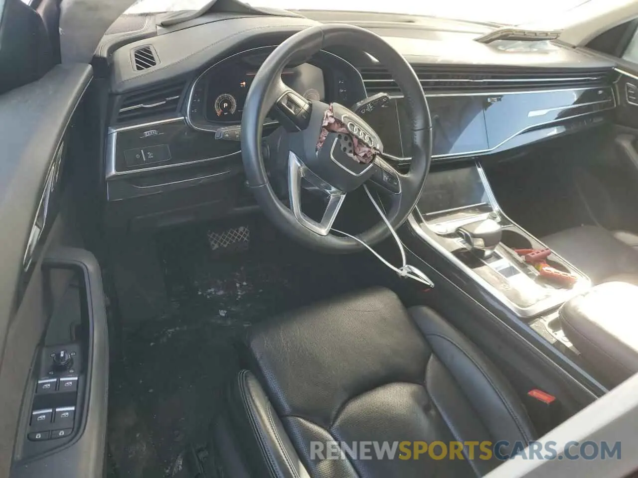 8 fotografías del automóvil dañado WA1FVAF13KD038782 AUDI Q8 2019